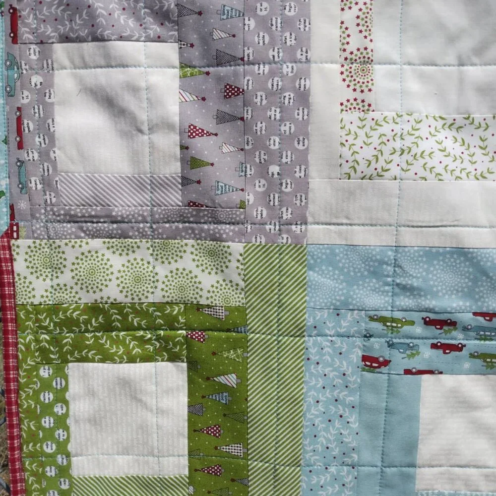 🎄🎅 ❤️HANDMADE HOLIDAY WINTER CHRISTMAS QUILT RED AQUA WHITE GREEN GRAY